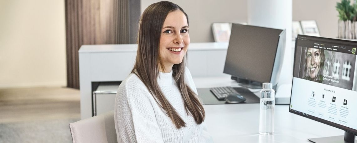 Kauffrau / Kaufmann EFZ in Ausbildung, 1. Bild